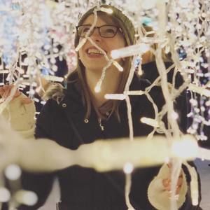 Meet your Posher, Elise